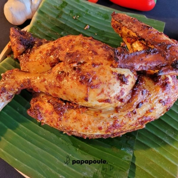 Succulent poulet fermier Label Rouge d'Auvergne
Saveur Papa épicée ou Maman Xa Xiu barbecue vietnamien non épicée
